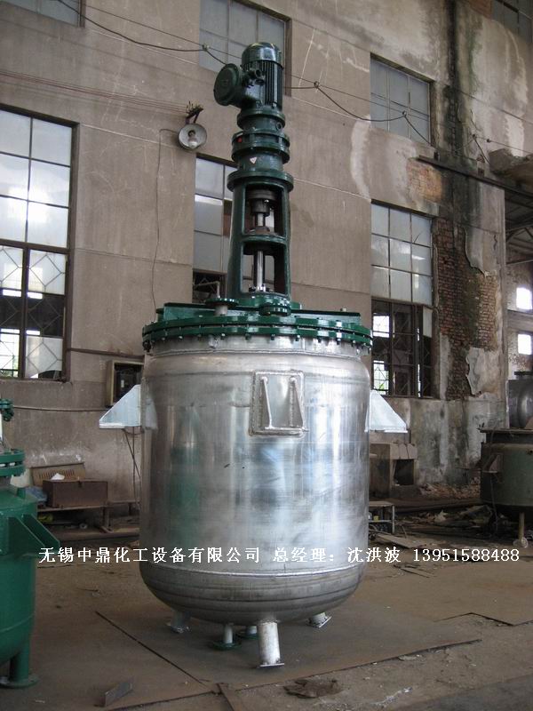 浓硝酸储罐、铝储罐、浓硝酸高位槽、铝高位槽、浓硝酸计量罐